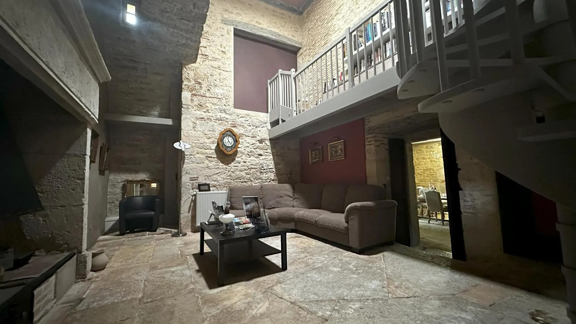 Les Hauts De Saulies - Chambre Et Table D'Hotes De Charme Vers  Bed and Breakfast Vers (Lot)