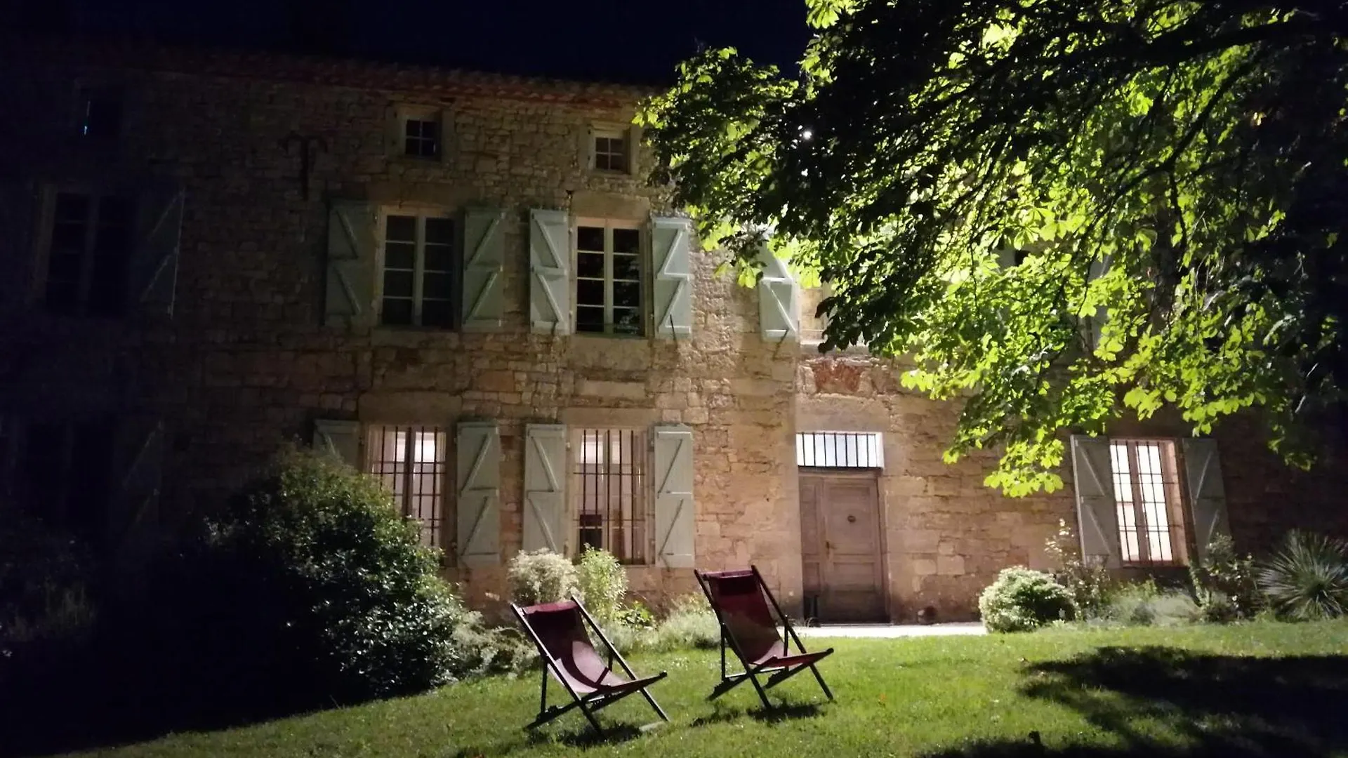 Les Hauts De Saulies - Chambre Et Table D'Hotes De Charme Vers  Γαλλία
