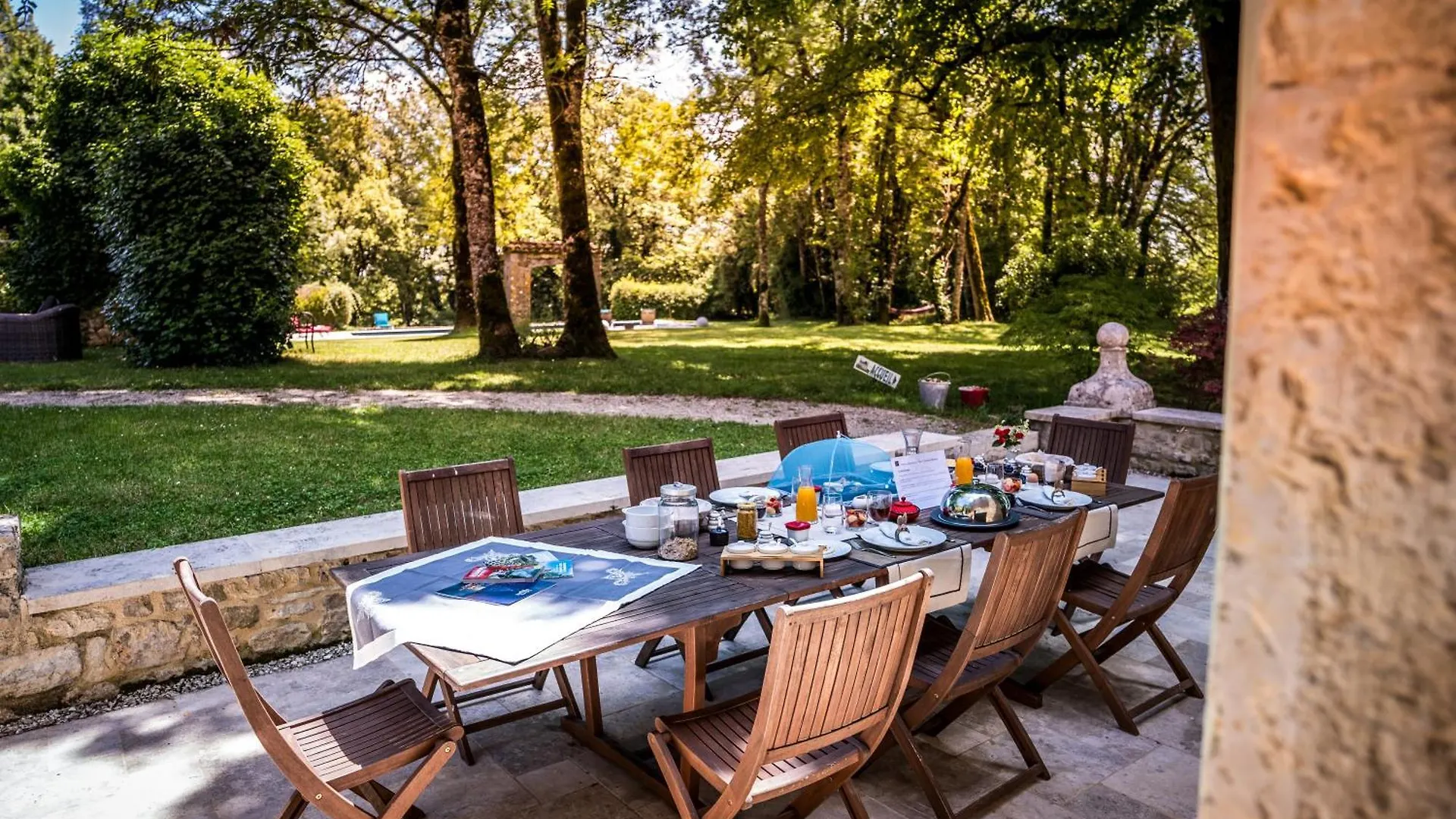 Les Hauts De Saulies - Chambre Et Table D'Hotes De Charme Vers  Bed and Breakfast Vers (Lot)