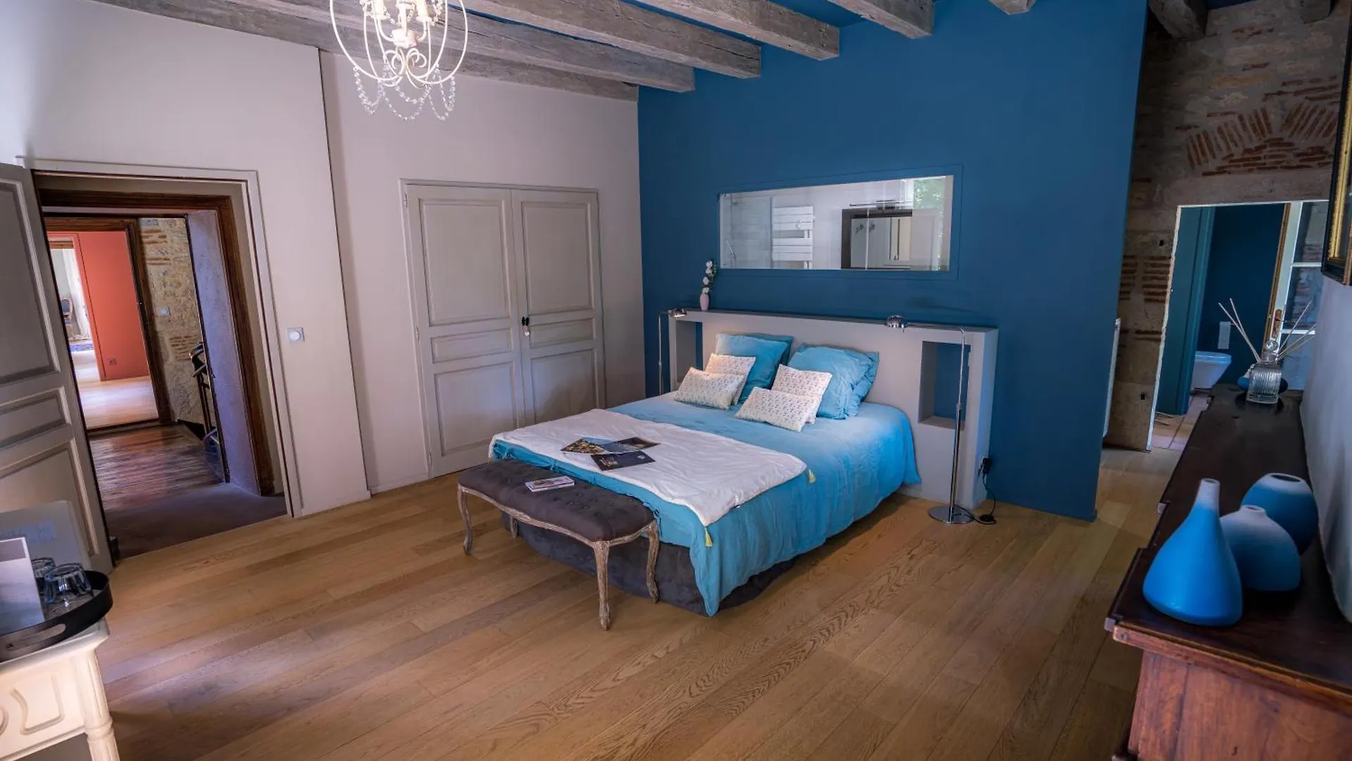 Les Hauts De Saulies - Chambre Et Table D'Hotes De Charme Vers  Γαλλία